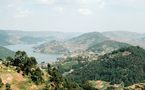 https://agasafaris.com/wp-content/uploads/2019/02/4-Days-Lake-Bunyonyi-Bwindi-Forests-Gorillas-Trekking-Safari.jpg